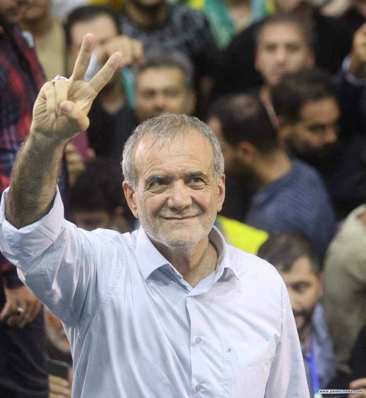 فوز الإصلاحي مسعود بزشکیان في انتخابات الرئاسة الإيرانية